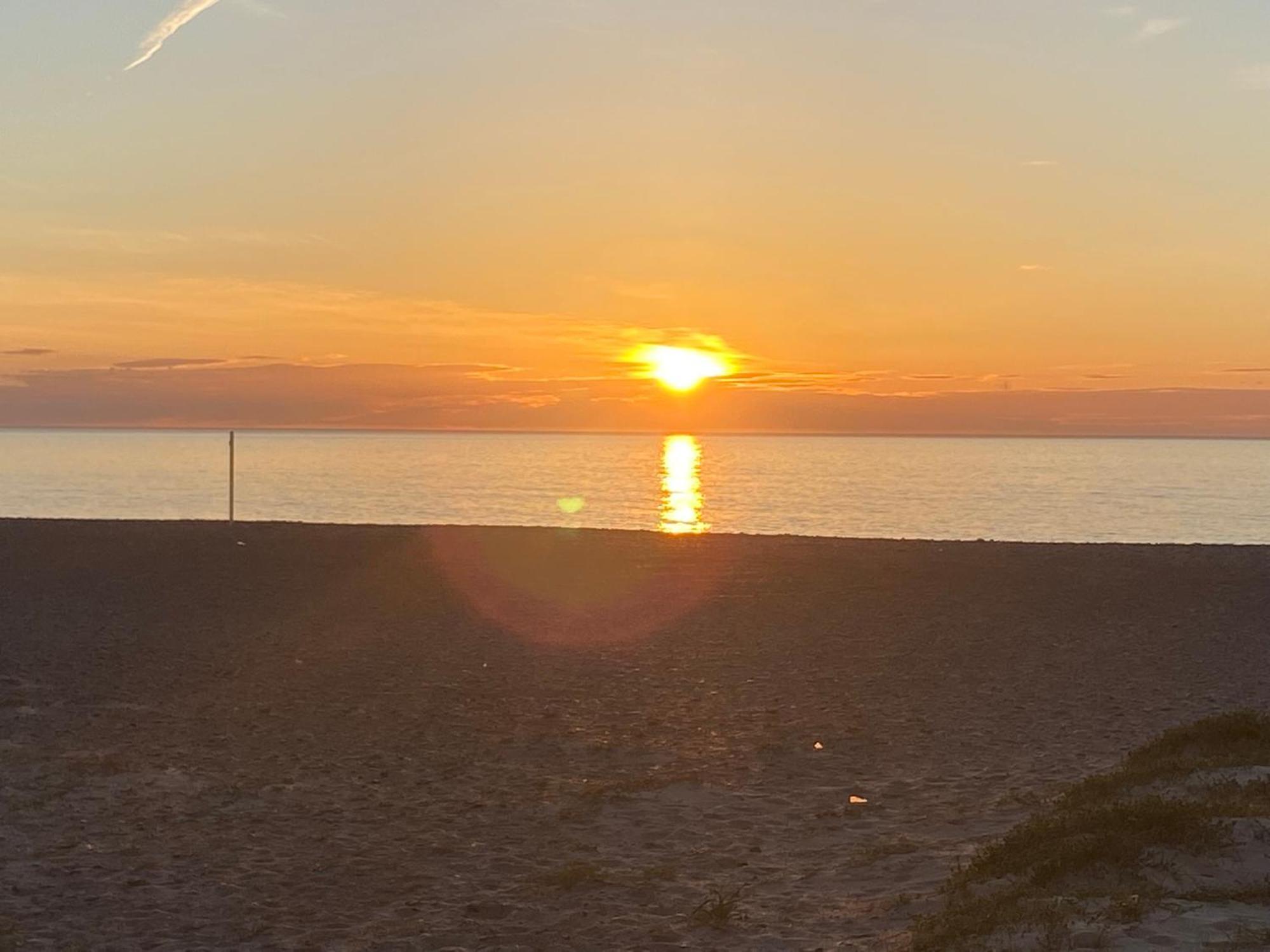 Primera Linea De Playa, Villa Conchita, Con Salida Al Mar Sagunto Luaran gambar